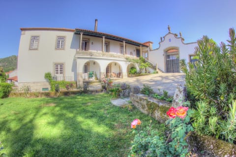 Facade/entrance, Garden, Balcony/Terrace