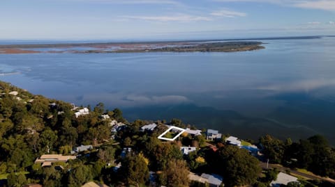 Lakescapes Cottage House in Metung