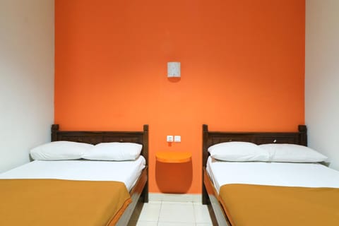 Hotel Warta Putra Bed and Breakfast in Denpasar