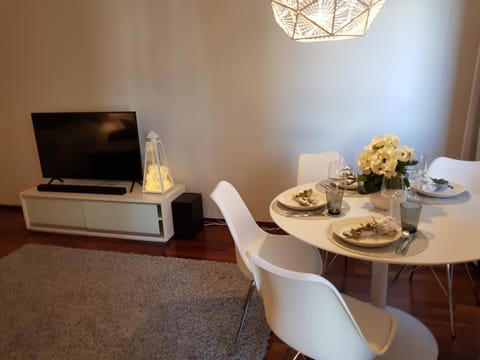 TV and multimedia, Living room, Dining area