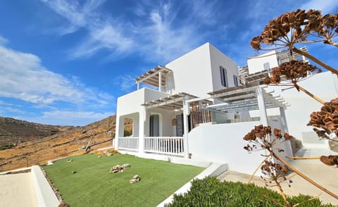 Property building, Balcony/Terrace, Garden view