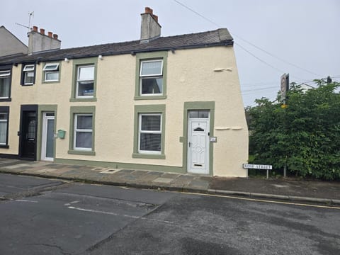 Property building, Neighbourhood, Street view