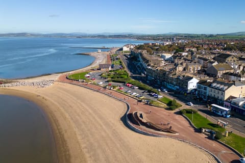 Day, Bird's eye view, Beach, Sea view, Street view, Location