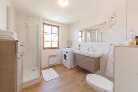 Doppelhaus am Deich 11 House in Wustrow