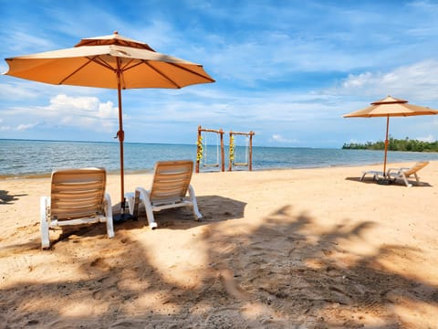 Beach, Sea view, sunbed