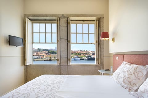 Oporto Home - River Front Apartment in Porto