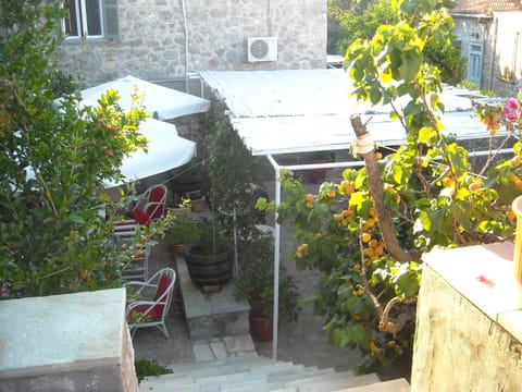 Theano Guesthouse Bed and Breakfast in Islands