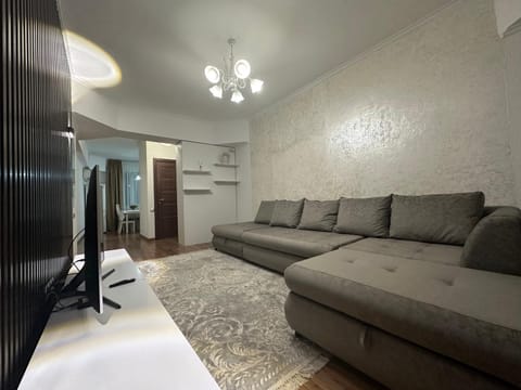 Apartment on Makataeva 73 Eigentumswohnung in Almaty