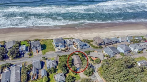 Nelscott Flat House in Lincoln City