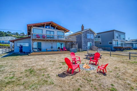 On The Beach House in Lincoln City