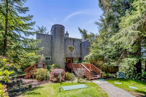 Otter Rock Hideaway House in Otter Rock