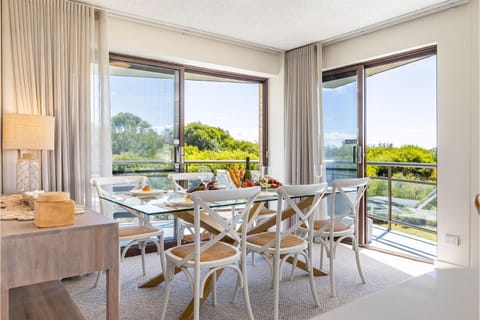 Intrepid 14 Unlimited magnificent water views Apartment in Shoal Bay