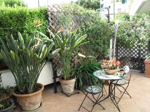 Day, Balcony/Terrace, Seating area