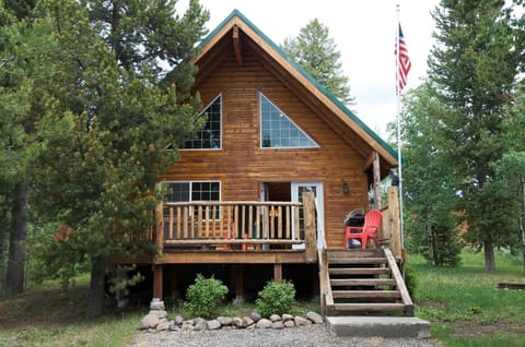 Trappers Chalet by KABINO Luxury Mountain Lodge Hot Tub Close to Yellowstone and Harriman Park Grill WiFi Casa in Idaho