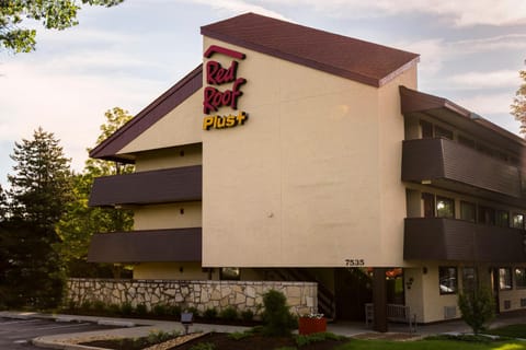 Red Roof Inn PLUS+ Chicago - Willowbrook Hôtel in Willowbrook