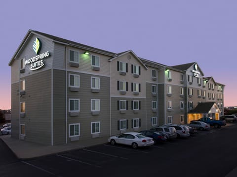 WoodSpring Suites Topeka Hotel in Topeka
