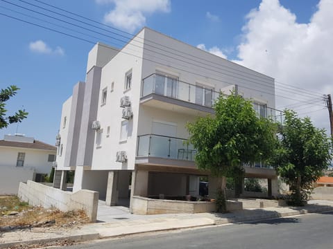 Property building, Nearby landmark, Facade/entrance