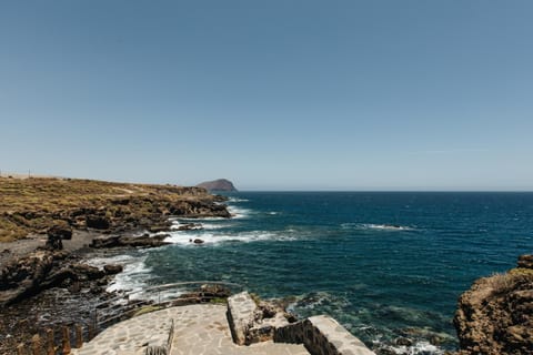 El Mirador: sea views from the shore Apartment in Abona