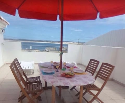 Balcony/Terrace, Dining area