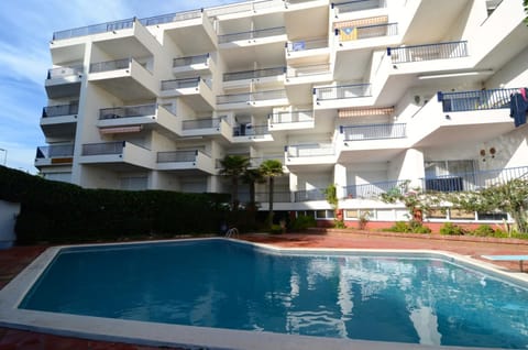 PASSEIG DEL MAR 9 2.2 Apartment in L'Escala