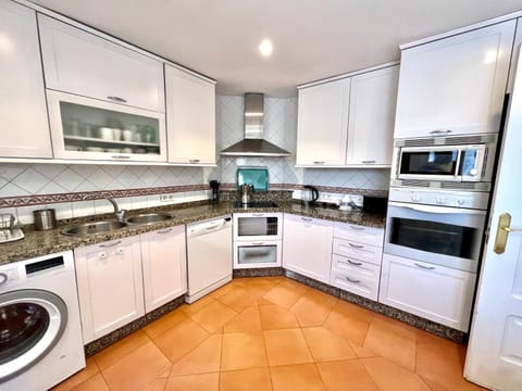 Spacious Golden Mile Townhouse Apartment in Marbella