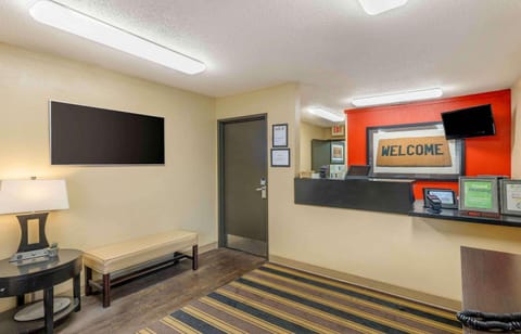 Extended Stay America Suites - St Louis - Westport - East Lackland Rd Hotel in Maryland Heights