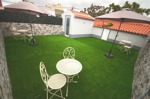 Patio, Garden view