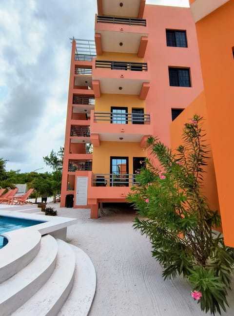 Property building, Pool view