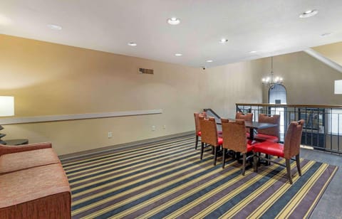 Extended Stay America Select Suites - St Louis - Westport - Craig Road Hôtel in Maryland Heights