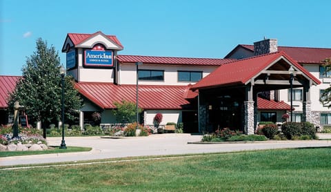 AmericInn by Wyndham Oswego Hotel in Aurora