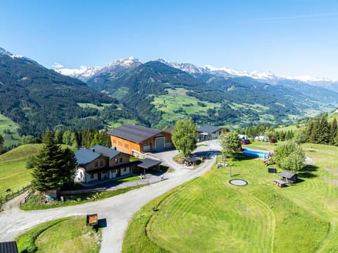 Property building, Hiking, Guests, Mountain view, Area and facilities, Swimming pool, children, Family