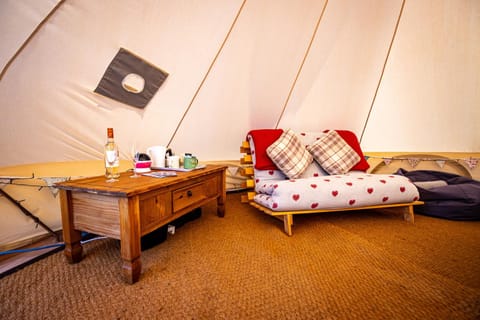 Yr Wyddfa Bell Tent - Pen Cefn Farm, Abergele, Conwy Luxury tent in Wales