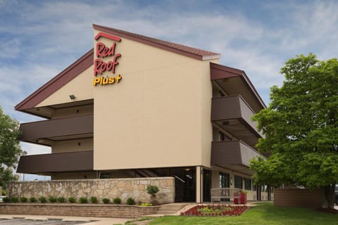 Red Roof Inn PLUS+ Chicago - Naperville Hotel in Naperville