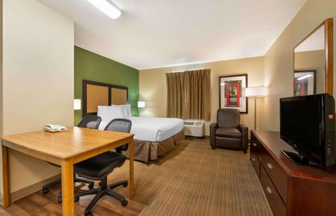 Extended Stay America Suites - Indianapolis - Northwest - College Park Hotel in Pike Township