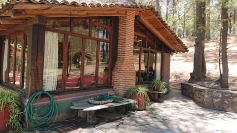 Cabañas Tapalpa Sierra del Tecuan, Cabaña Patos Chalet in State of Michoacán