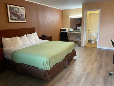 Travel Inn Motel in Broadview
