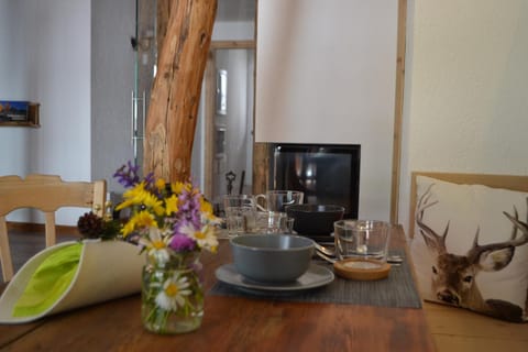 Dining area, Breakfast