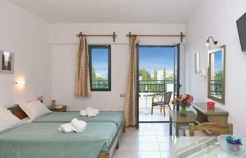 View (from property/room), Bedroom, Garden view, Pool view, Sea view