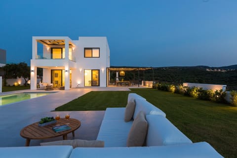 Vilana White Elegant Villa Chalet in Crete