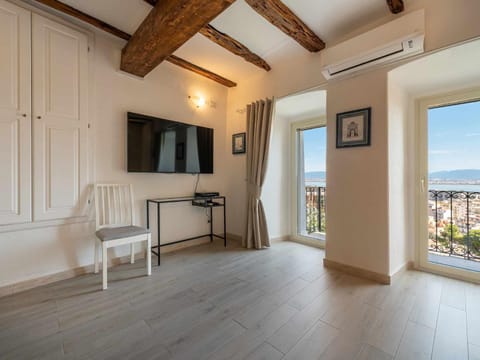 Karalis Relais Appartamento privato con Jacuzzi Condo in Cagliari