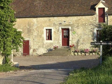 Charmante longère 18ème siècle avec jardin, animaux acceptés - FR-1-497-49 House in La Perrière