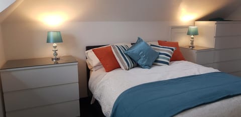 Harbour Lights, 30 Manor Lane Vacation rental in Selsey