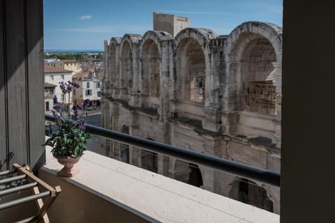 Balcony/Terrace, Landmark view