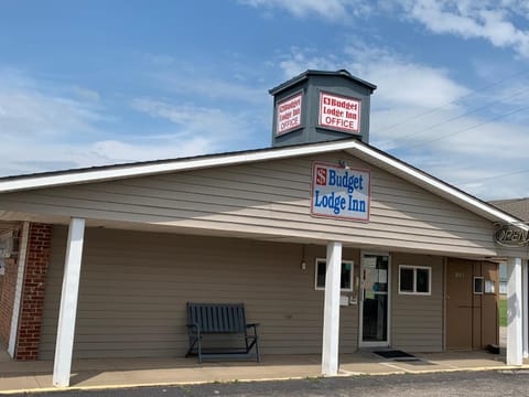 Budget Lodge Inn - Abilene Motel in Kansas