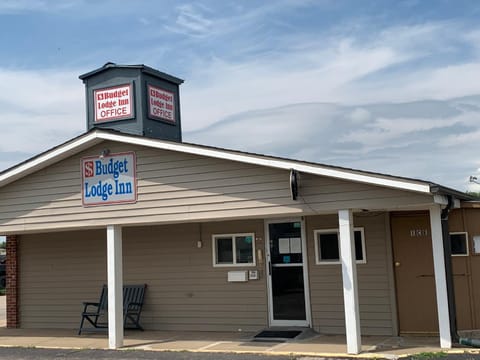 Budget Lodge Inn - Abilene Motel in Kansas