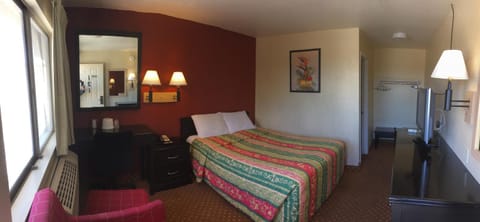 Hilltop Inn & Suites Hotel in Victorville