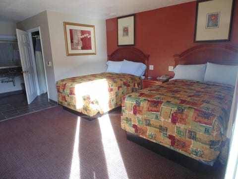 Western Inn & Suites Motel in Sierra Nevada