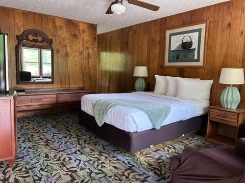 Bed, Bedroom, River view