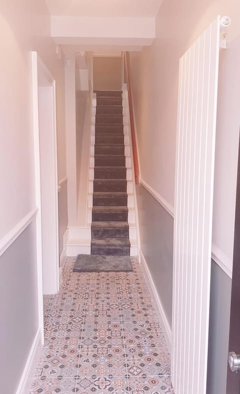 Modern Queens Quarter Townhouse 2 House in Belfast