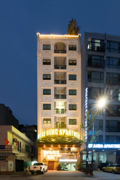 Facade/entrance, Bird's eye view